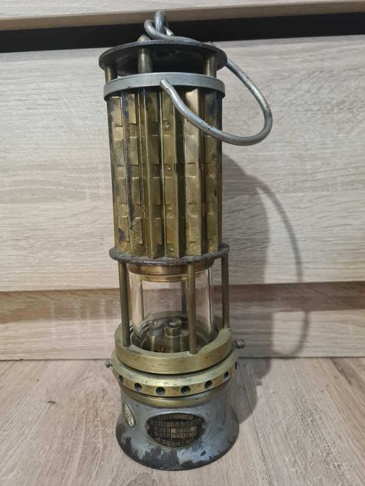 Lampa górnicza japońska