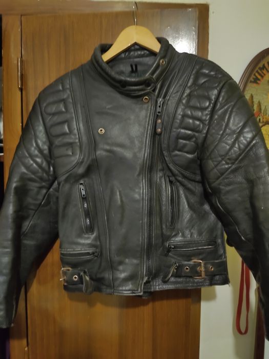 Blusão de cabedal em bom estado