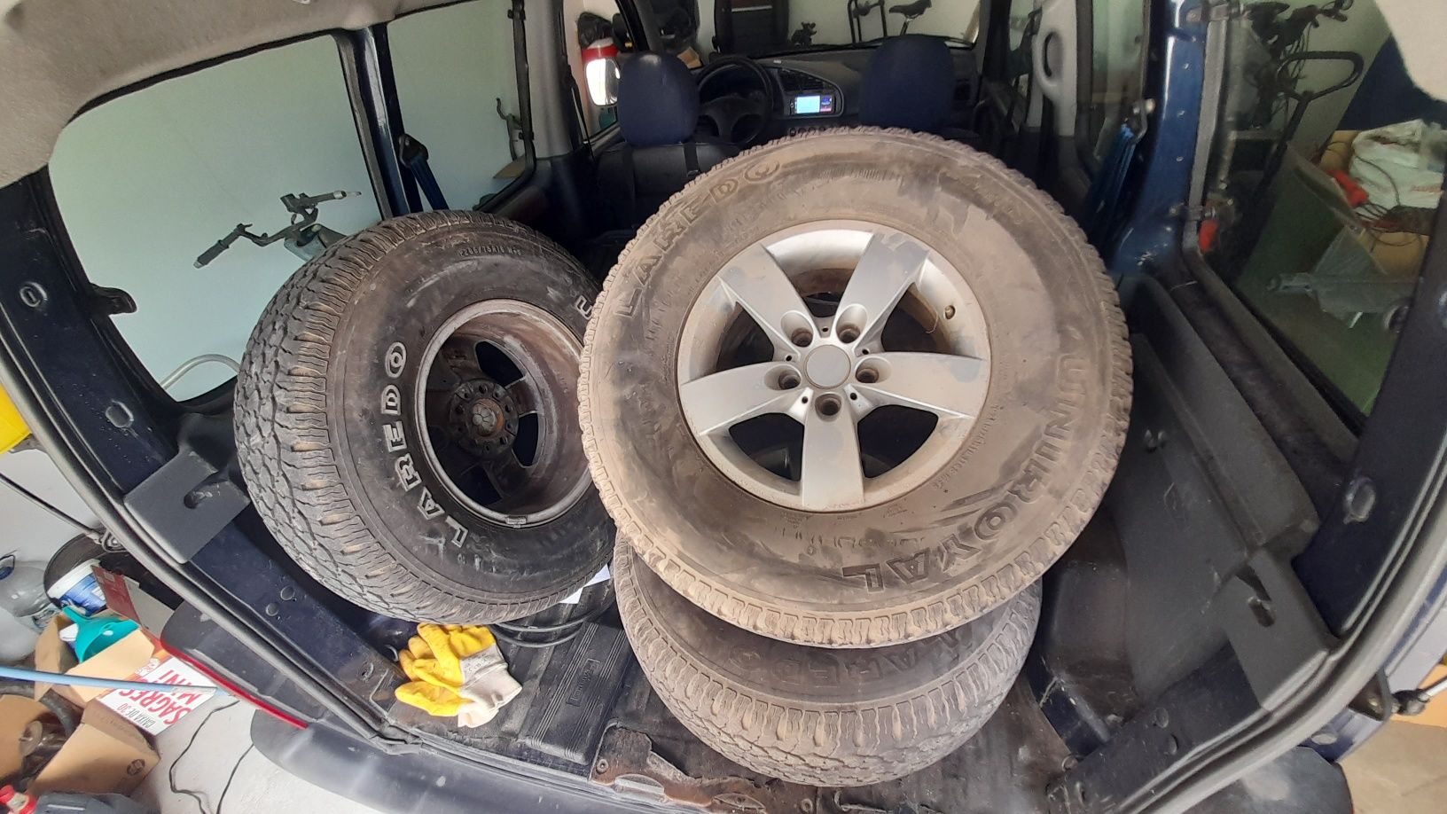 Pneus 265 /75 r16
