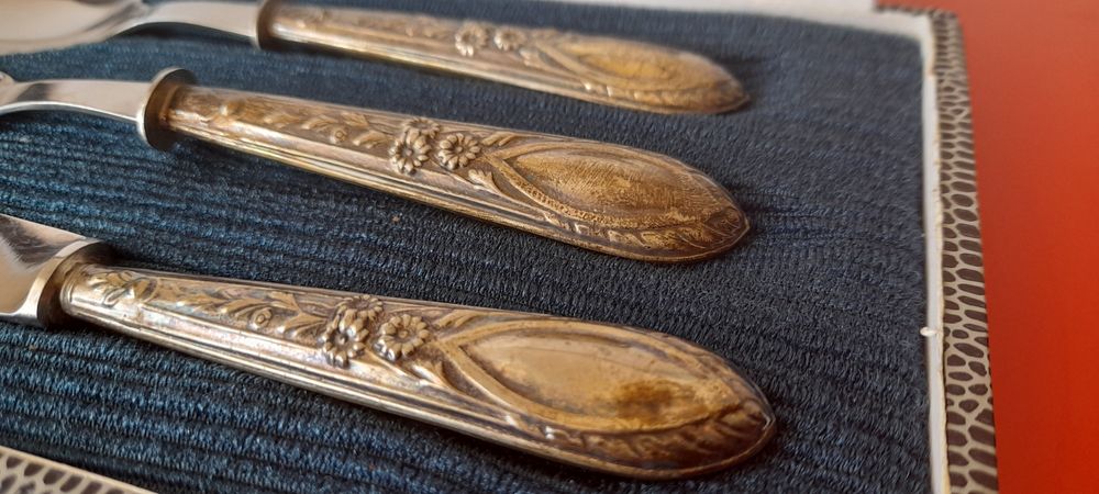 Conjunto de talheres em casquinha