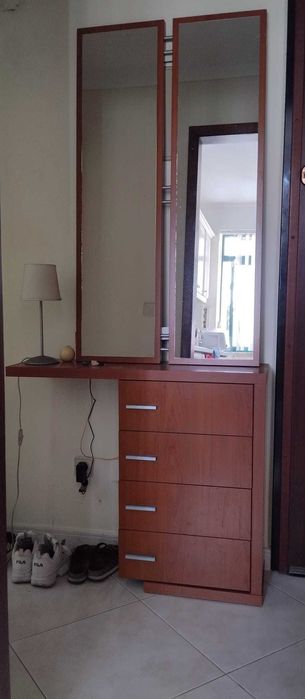 Móvel de hall de entrada com espelho