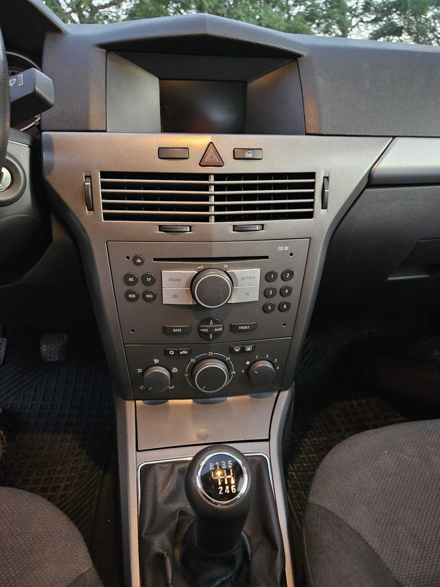 Opel Astra 1.3 cdti 5l