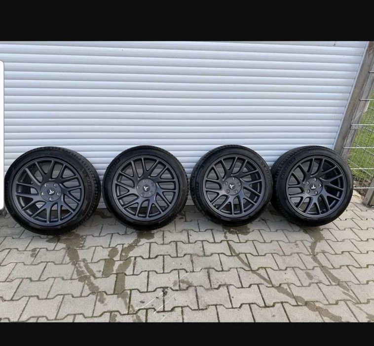 KOŁA letnie  FELGI aluminiowe TESLA MODEL 3 III 8,5x 18 " ET38 5x114,3