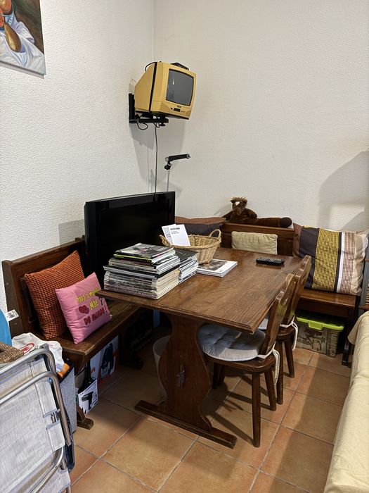 Mesa, Canto e Cadeiras Madeira de Pinho