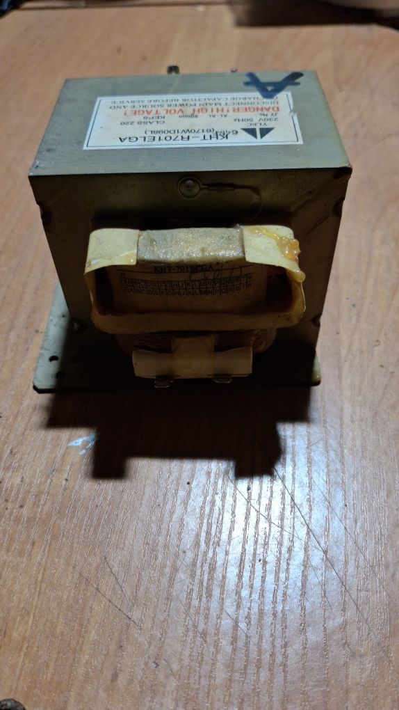 Transformator z mikrofalówki 800w