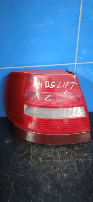 Lampa lewa tylna Audi A4 B5 lift 8D0945095G
