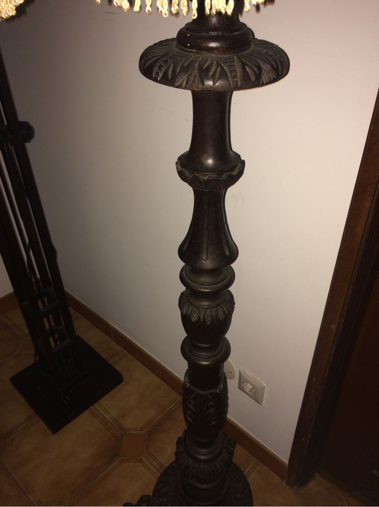 candeeiro de madeira vintage preto