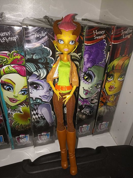 Monster High Gilda Goldstag