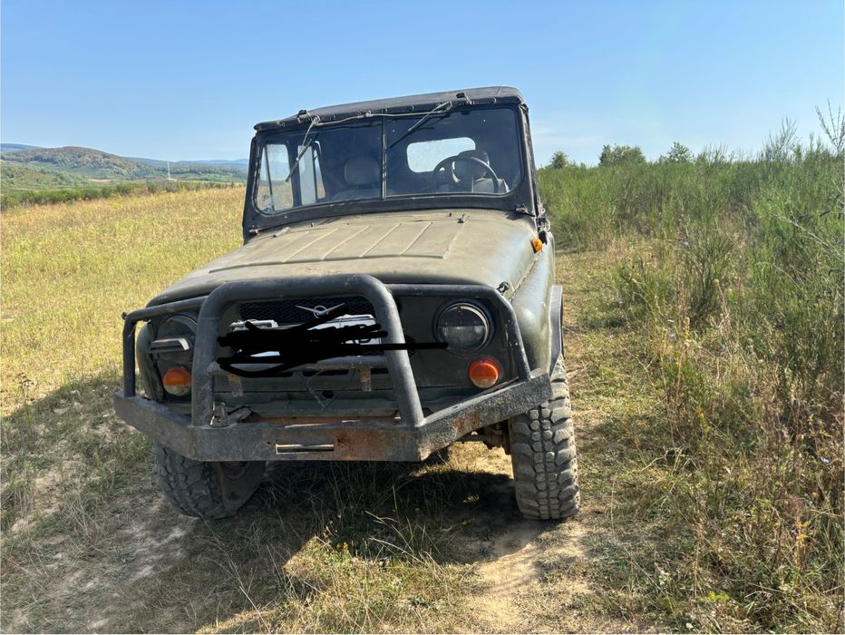 Продам уаз воєні мости .