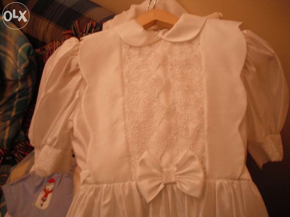 Vestido de 1ª comunhão e fato Carnaval Pierrot/Palhaço