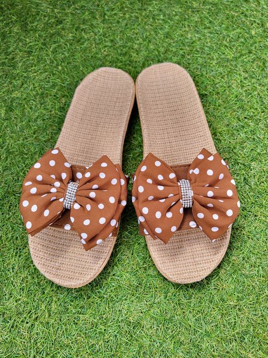 Нові шльопанці бочоніжки 39 розмір