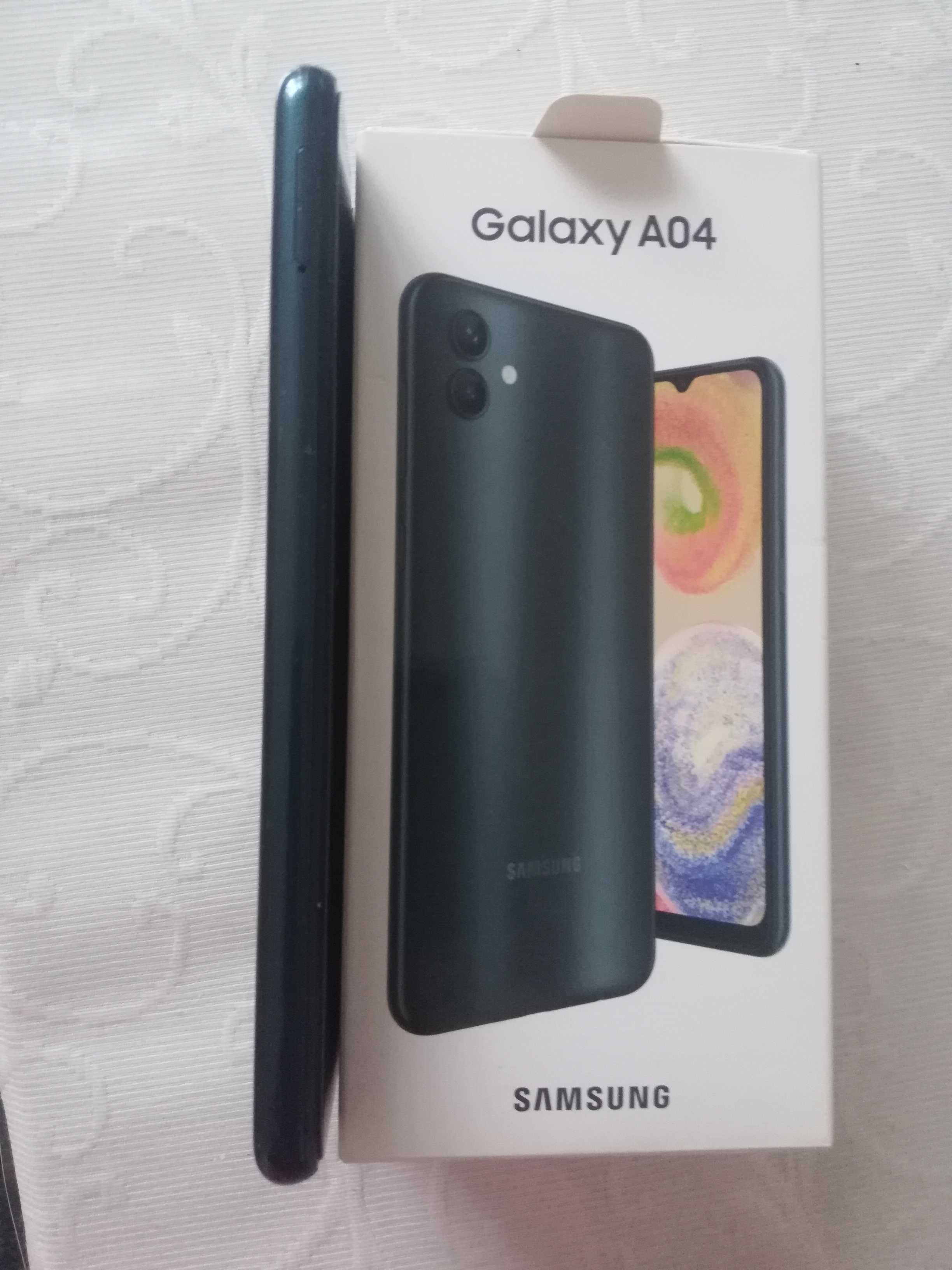 Продам SAMSUNG Galaxy A04 4/64