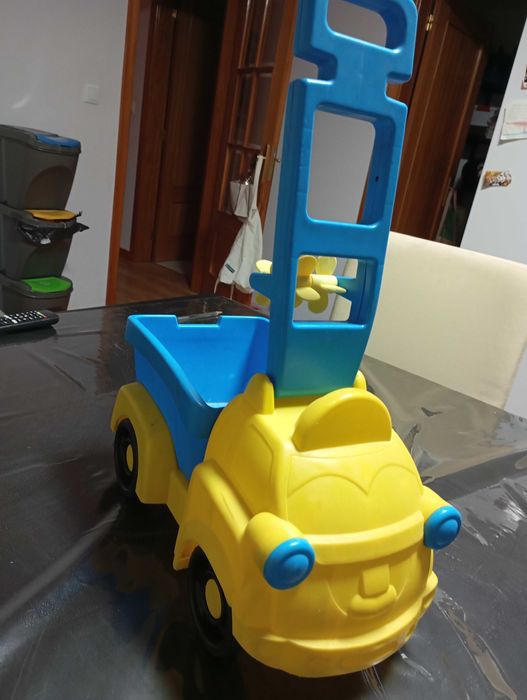 Camião grande criança