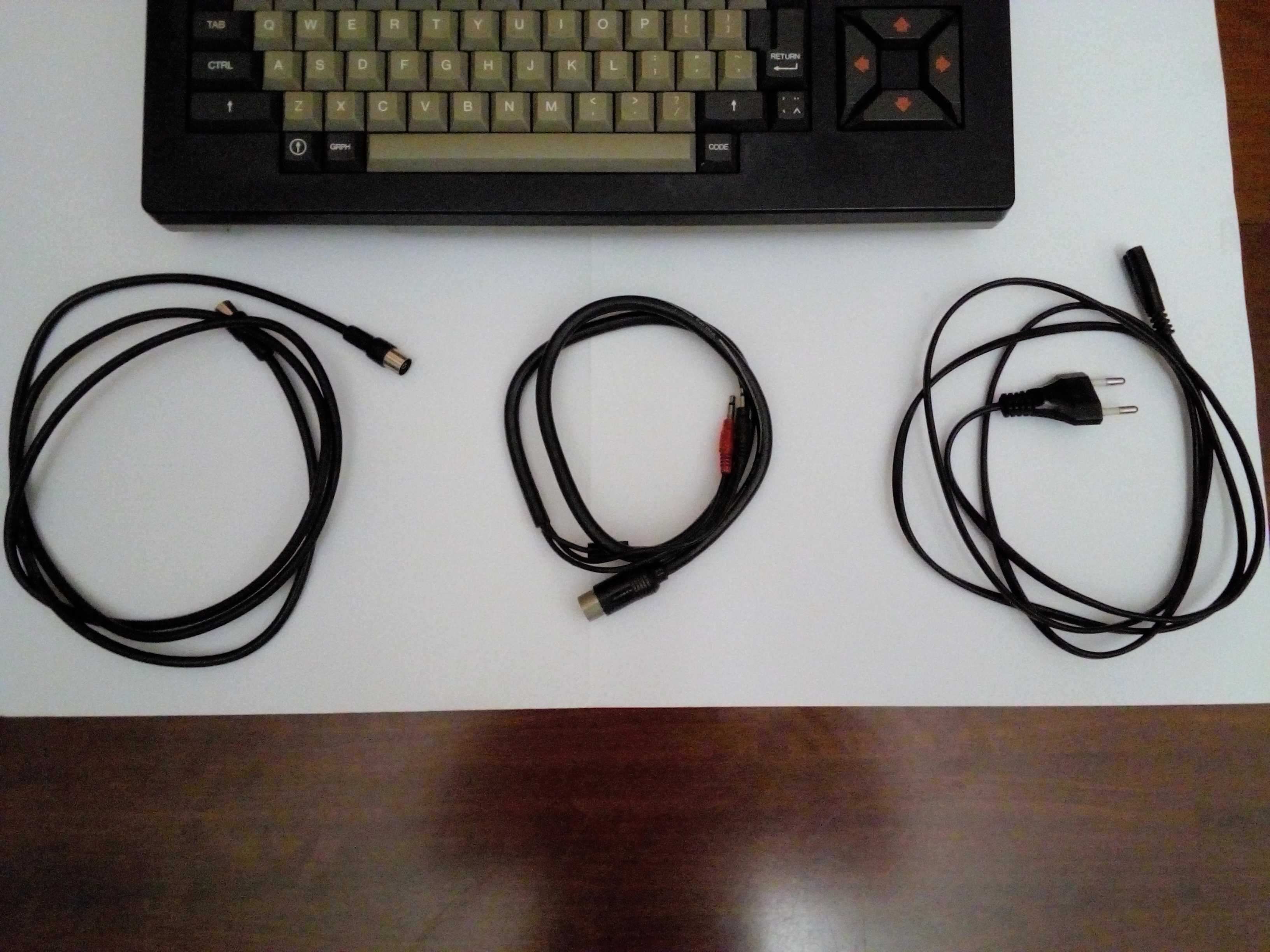 Computador Philips MSX com 2 jogos