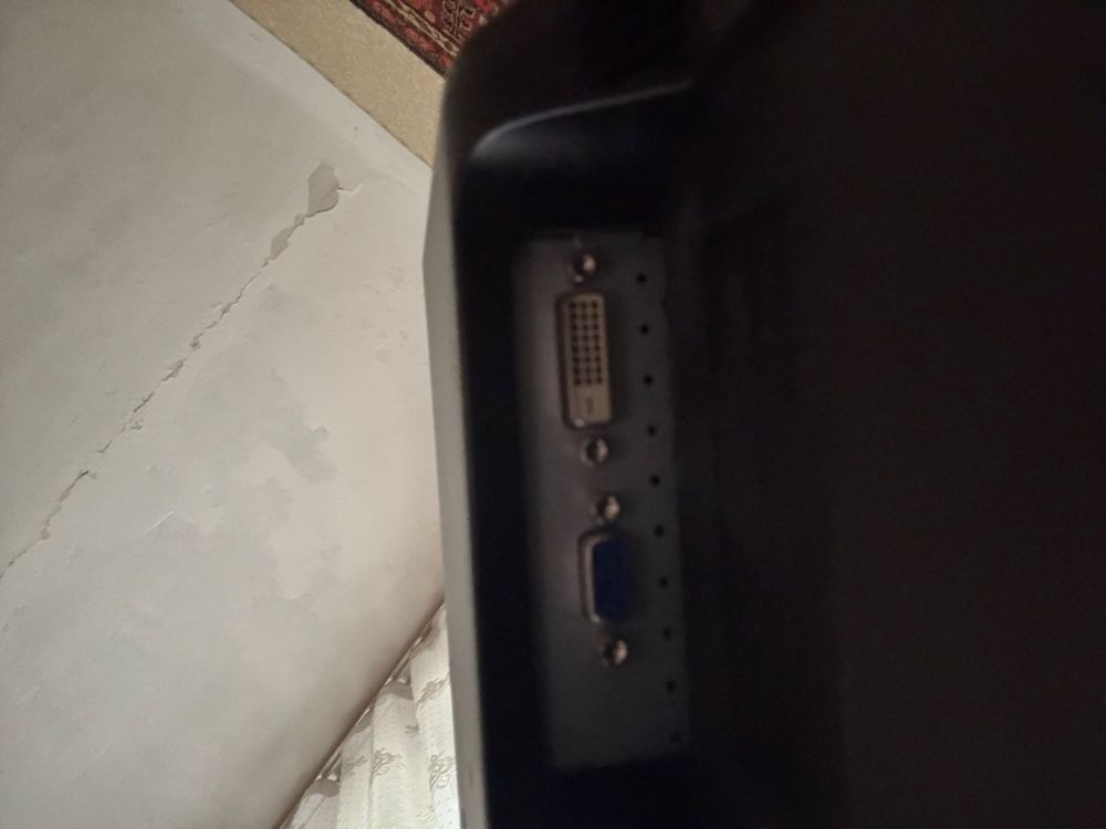 Монітор LG Flatron W2242T