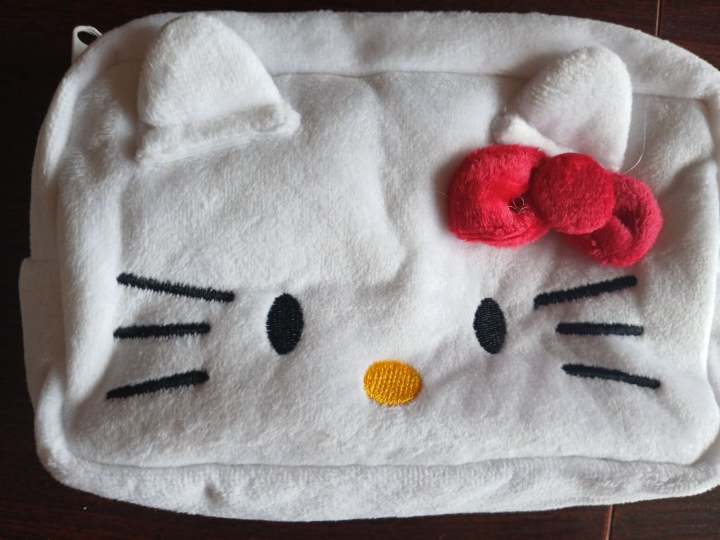 Kosmetyczka/piórnik hello kitty