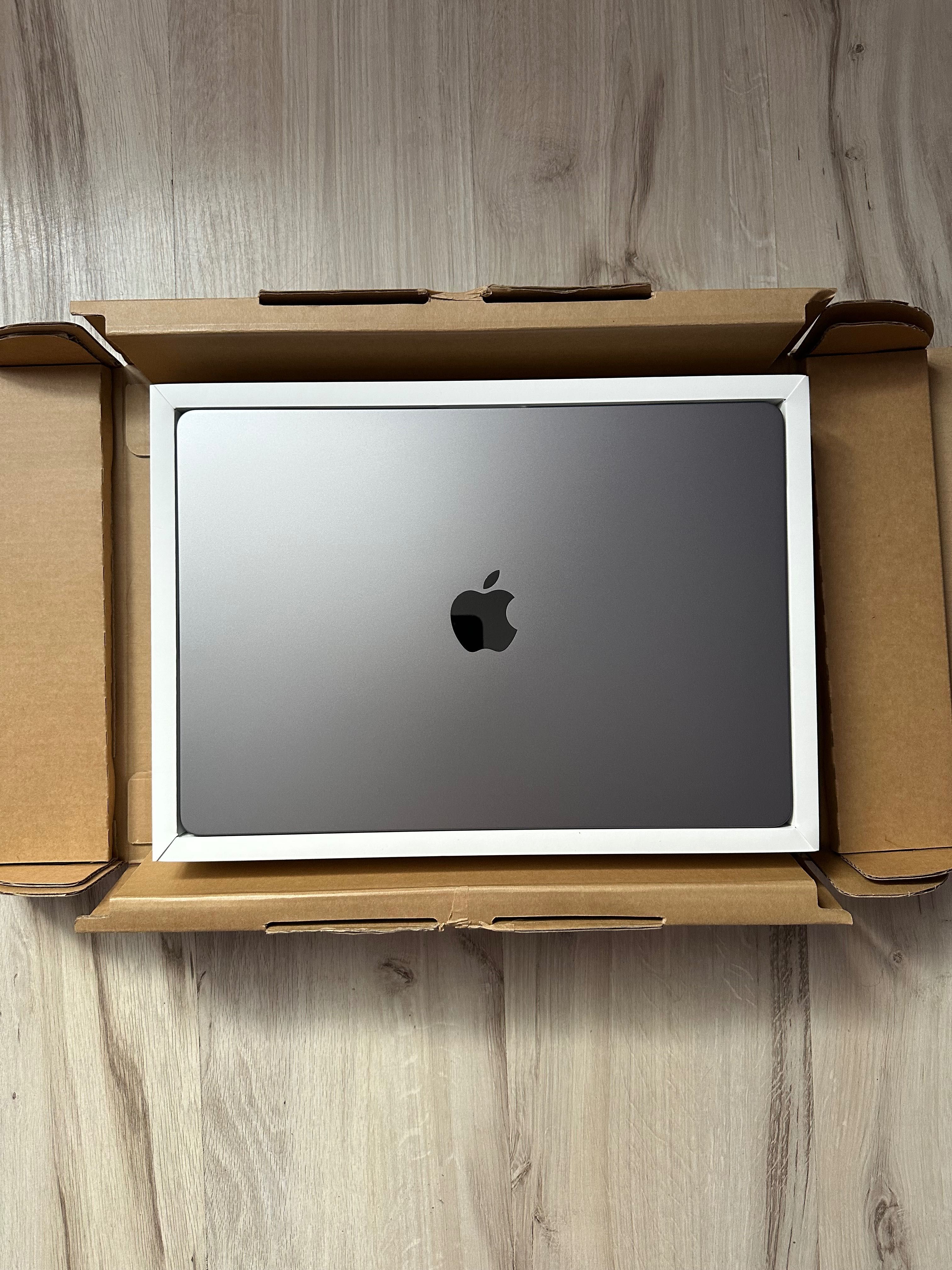 MacBook Air 15” (2023) M2 / 8GB RAM / 512GB SSD