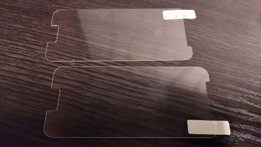 Защитные стёкла на смартфон 5.2, 5.7 и 5,8 дюйма.
