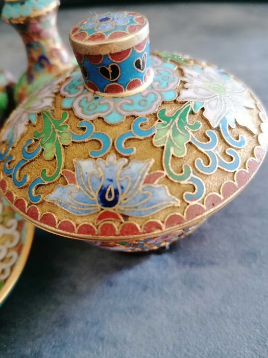 Conjunto de peças em Porcelana Tailandesa