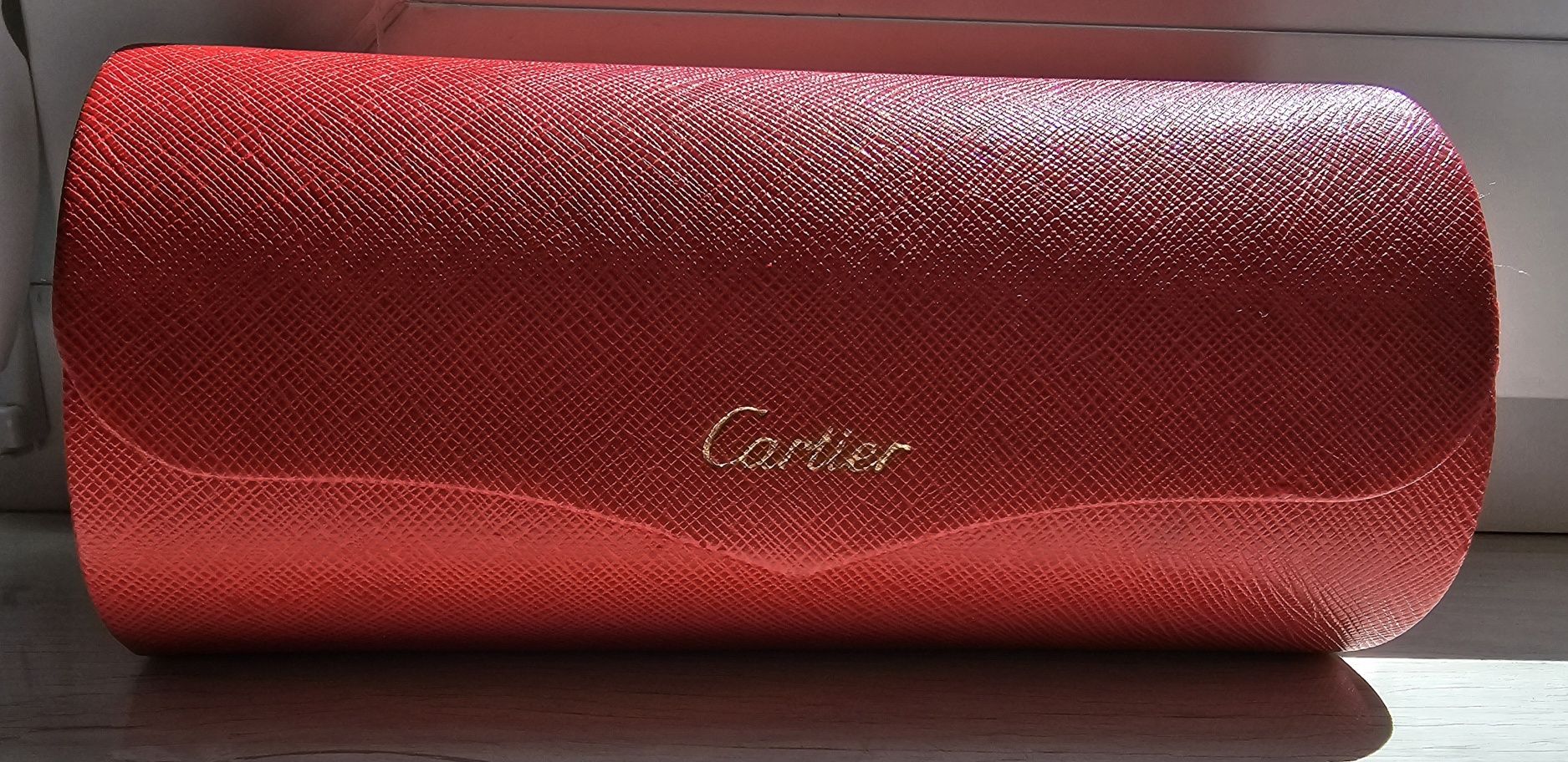 Окуляри жіночі Cartier в ідеальному стані
Окуляри жіночі Cartier ca306