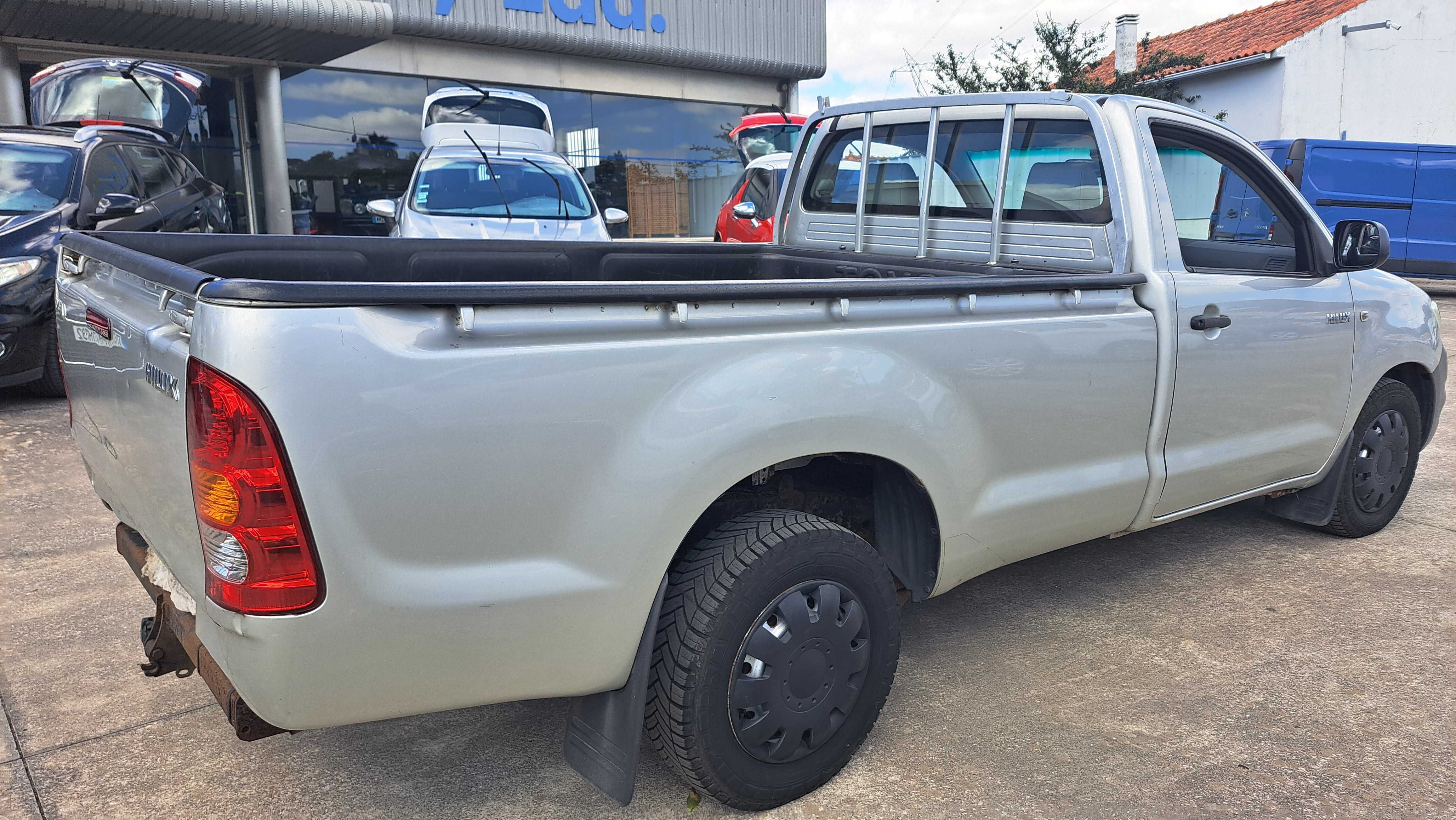 Caixa metálica Toyota Hilux de 2009