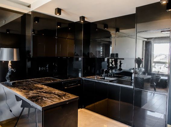 Premium BLACK HORSE Nowy Blok ETIUDA Centrum Garaz podziemny/klam kod