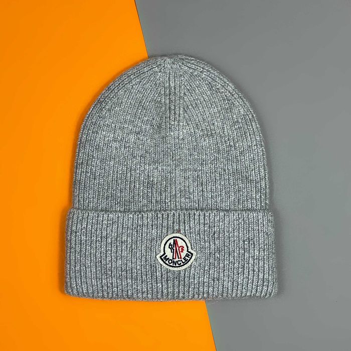 Жіночі брендові шапки