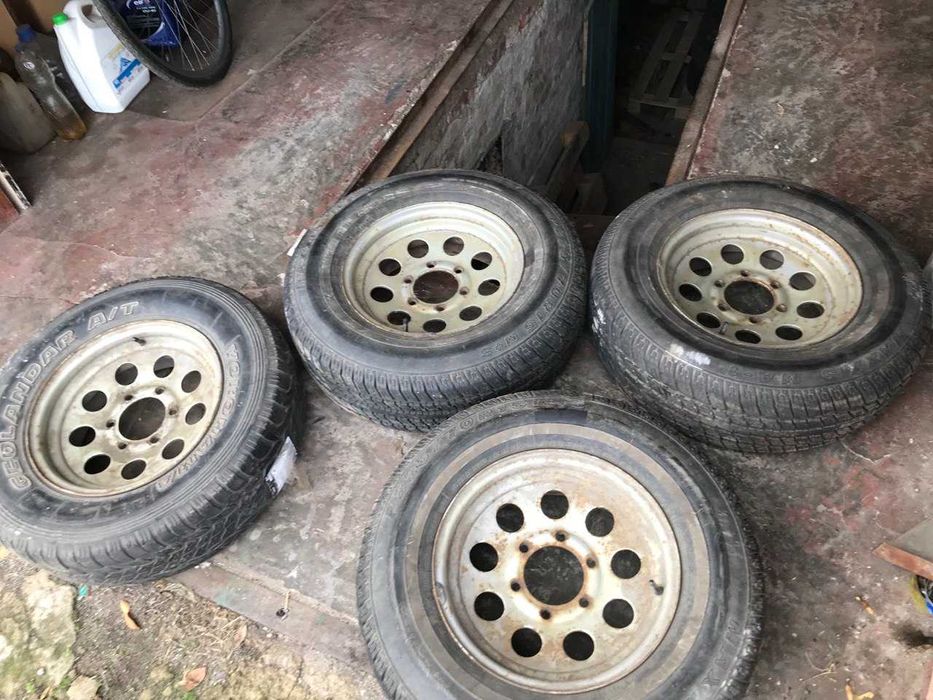 Колеса з резиною Maxxis (Yokohama) R15 6х139.7  А\Т Р225\70 R15 M+S