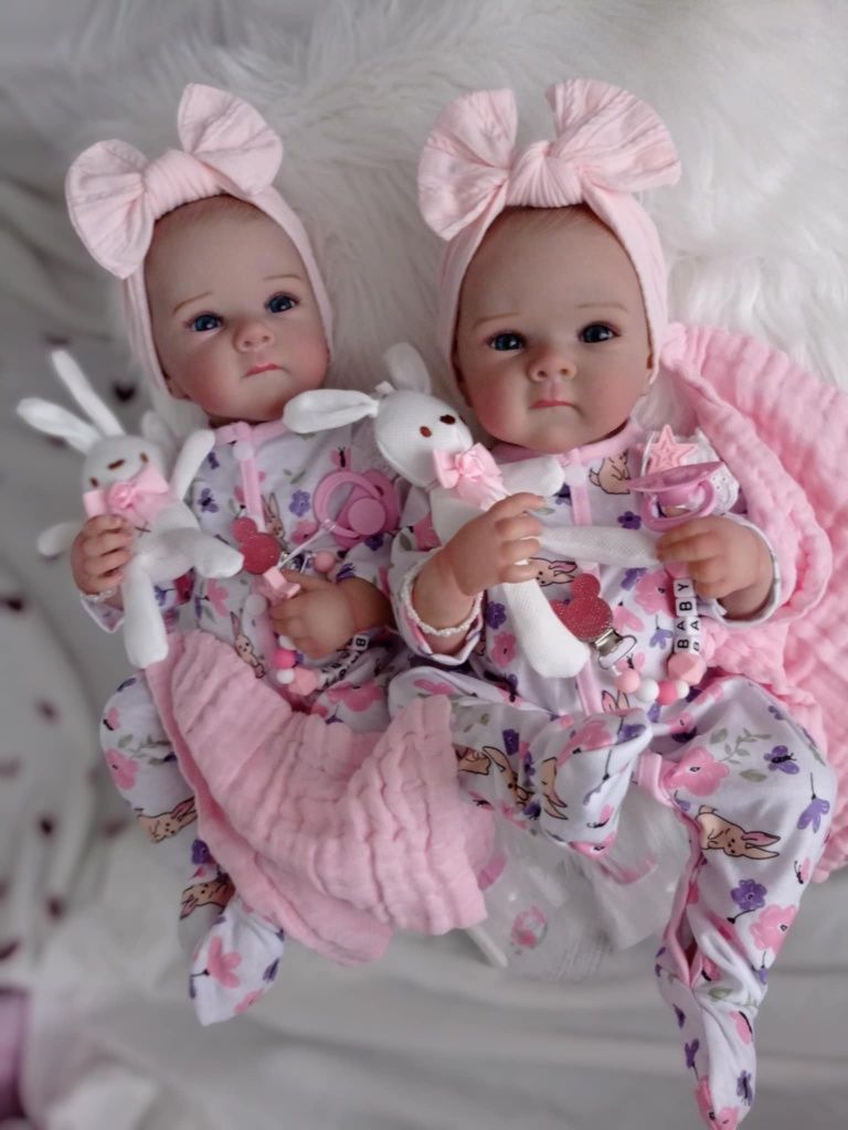 Lalki bliźniaczki w typie reborn z wyprawką prezent całe winylowe
