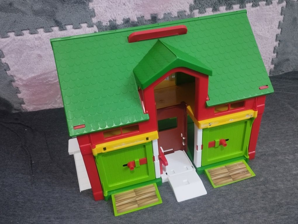 Farma, domek dla zwierząt