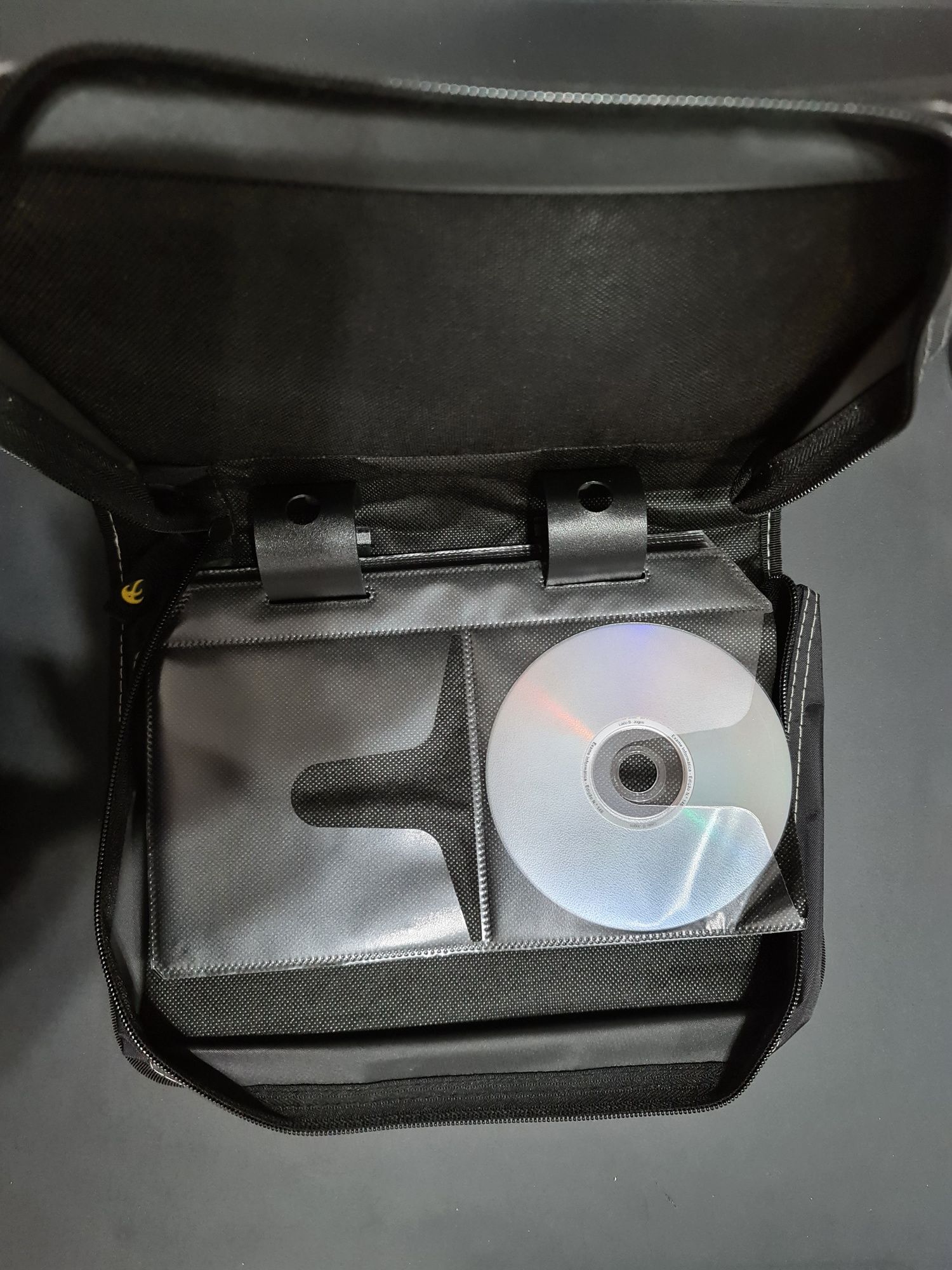 Estojo CDs Case Logic NOVO