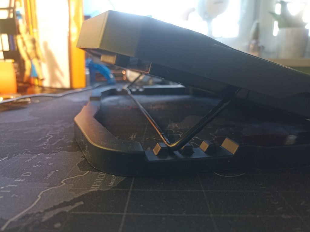 Wentylator pod laptopa blow