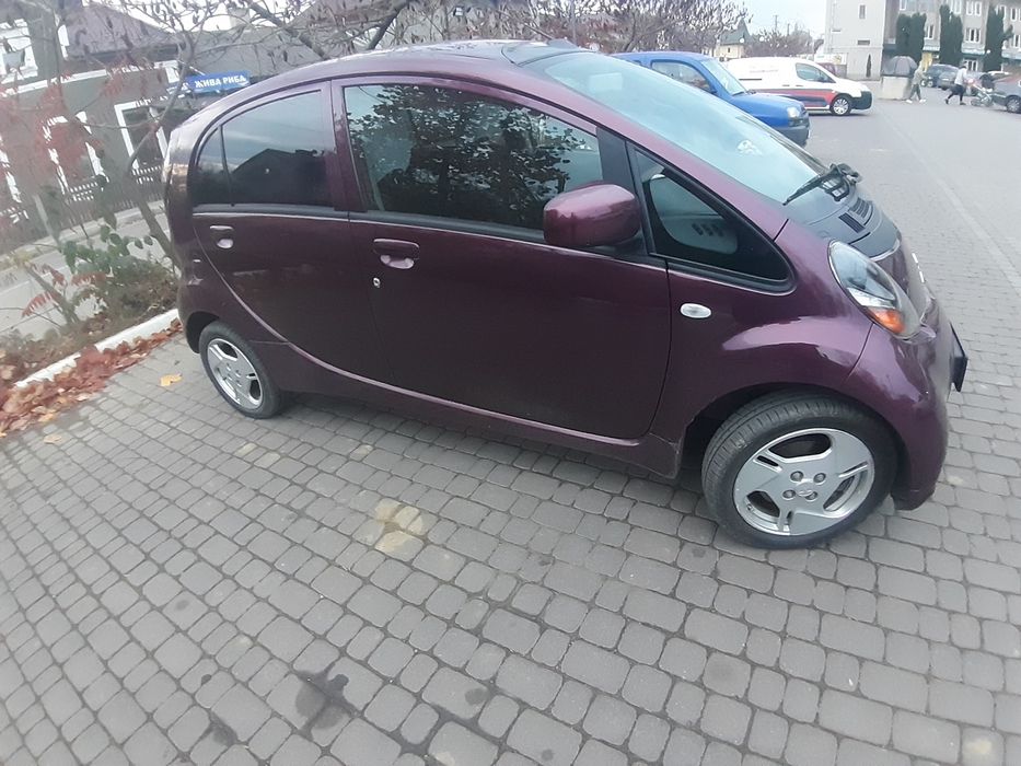 Міцубісі I-miev.