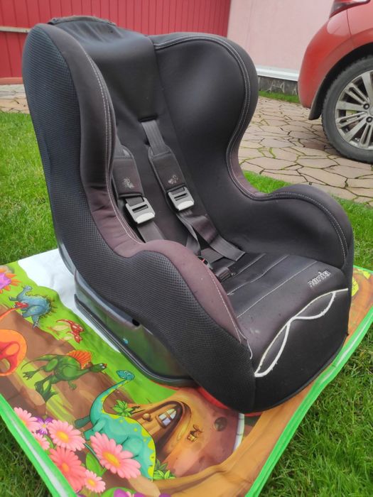 Дитяче автокрісло 0-18 кг