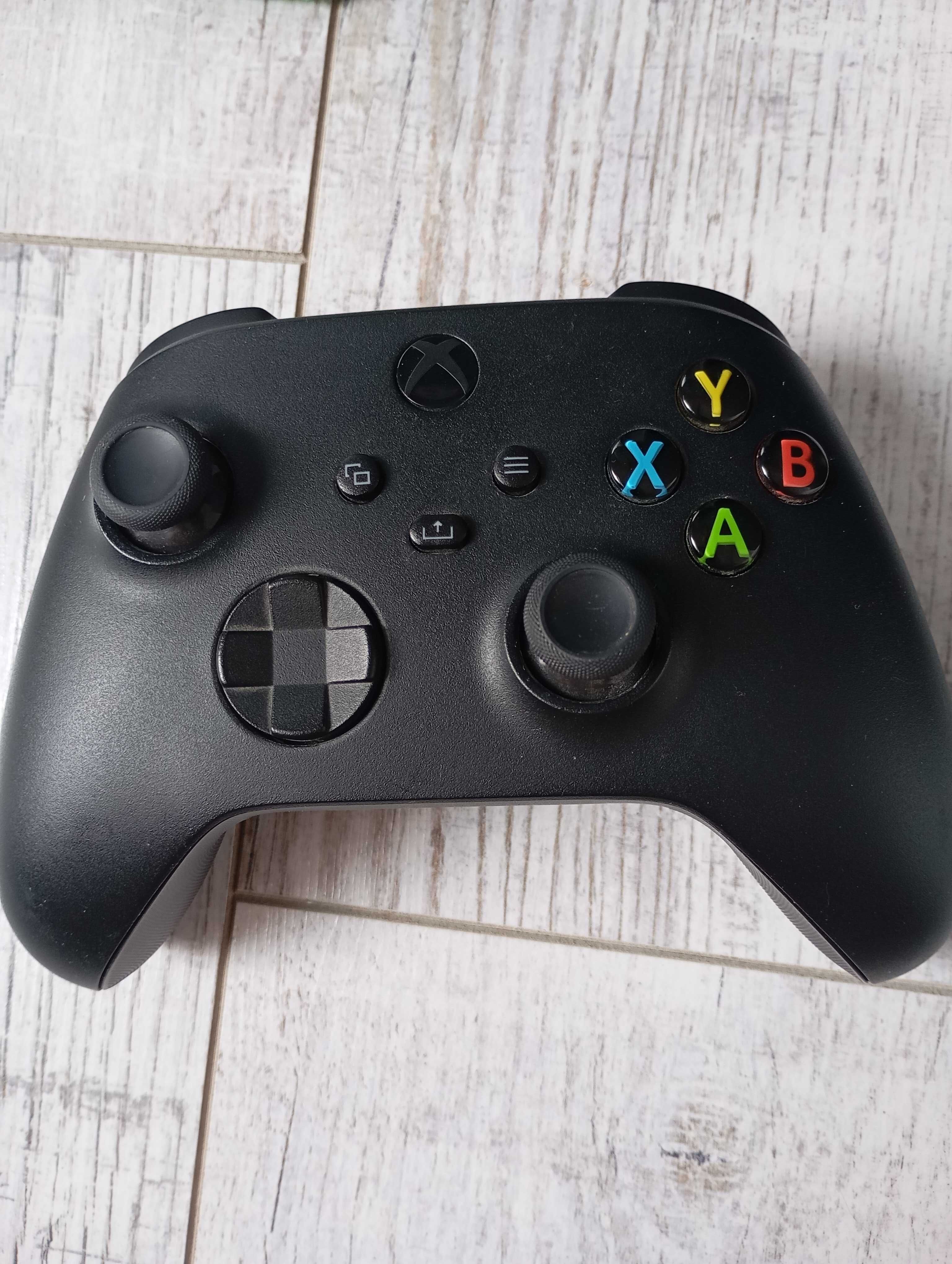 Xbox Series X 1TB+3 gry (Wiedźmin 3, Forza Horizon 5, Assasin's Creed)