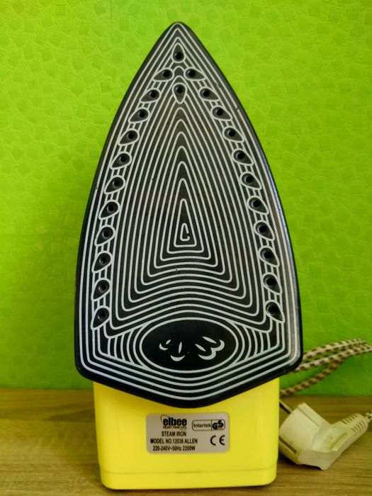 Утюг с отпаривателем и терморегулятором Высылаю