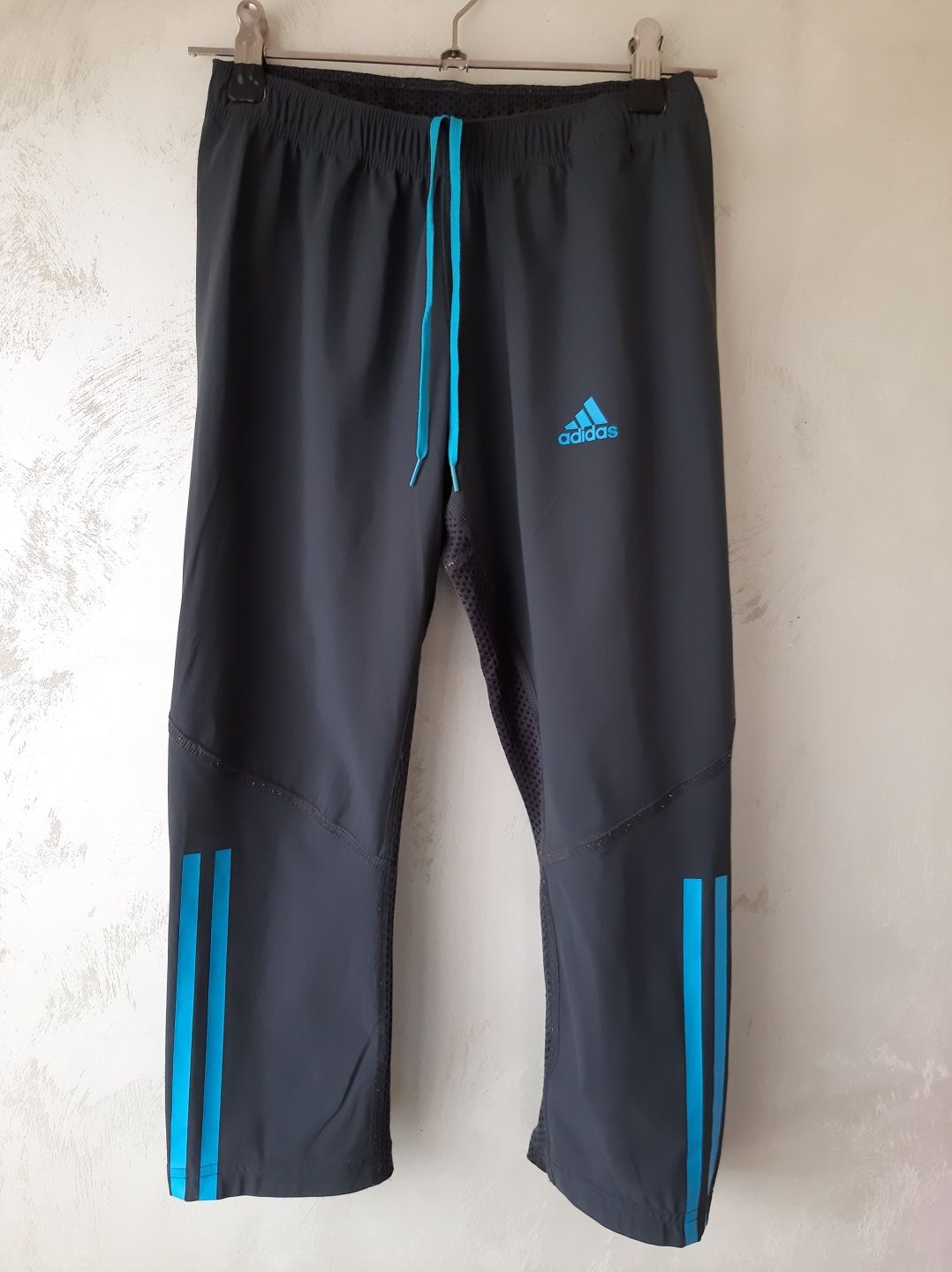 Sportowe legginsy Adidas rybaczki na rower do biegania 34/36