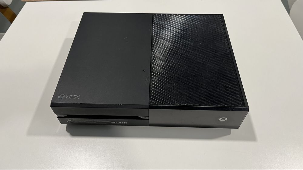 Xbox One, з геймпадом