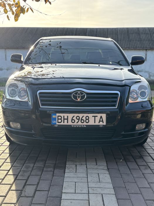 Продам TOYTA AVENSIS 2004 року 2 літра бензин