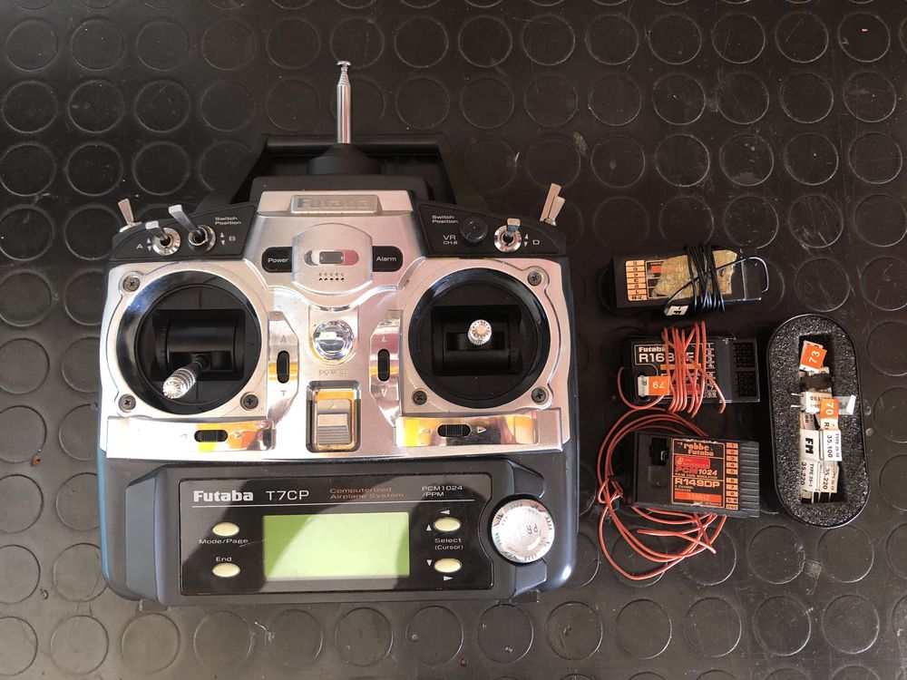 Radio futaba avião rc aeromodelismo