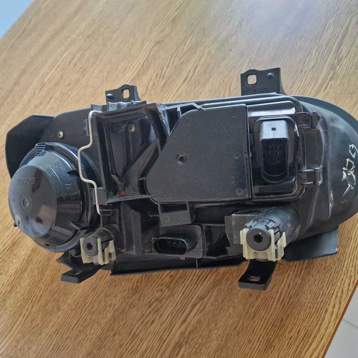 Kit Farois BOSH HID Golf 4 IV