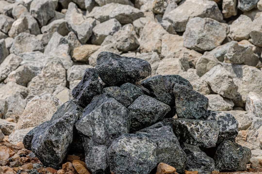 Kamień GABRO gabion murki skarpy wały hydrotechniczny