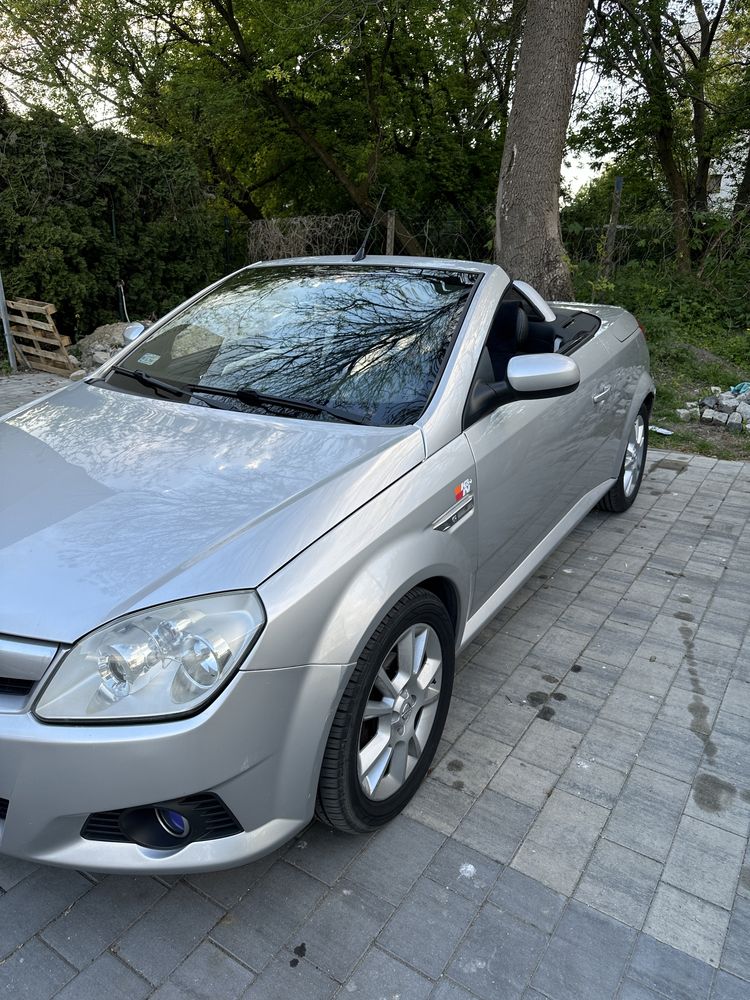 Opel Tigra.