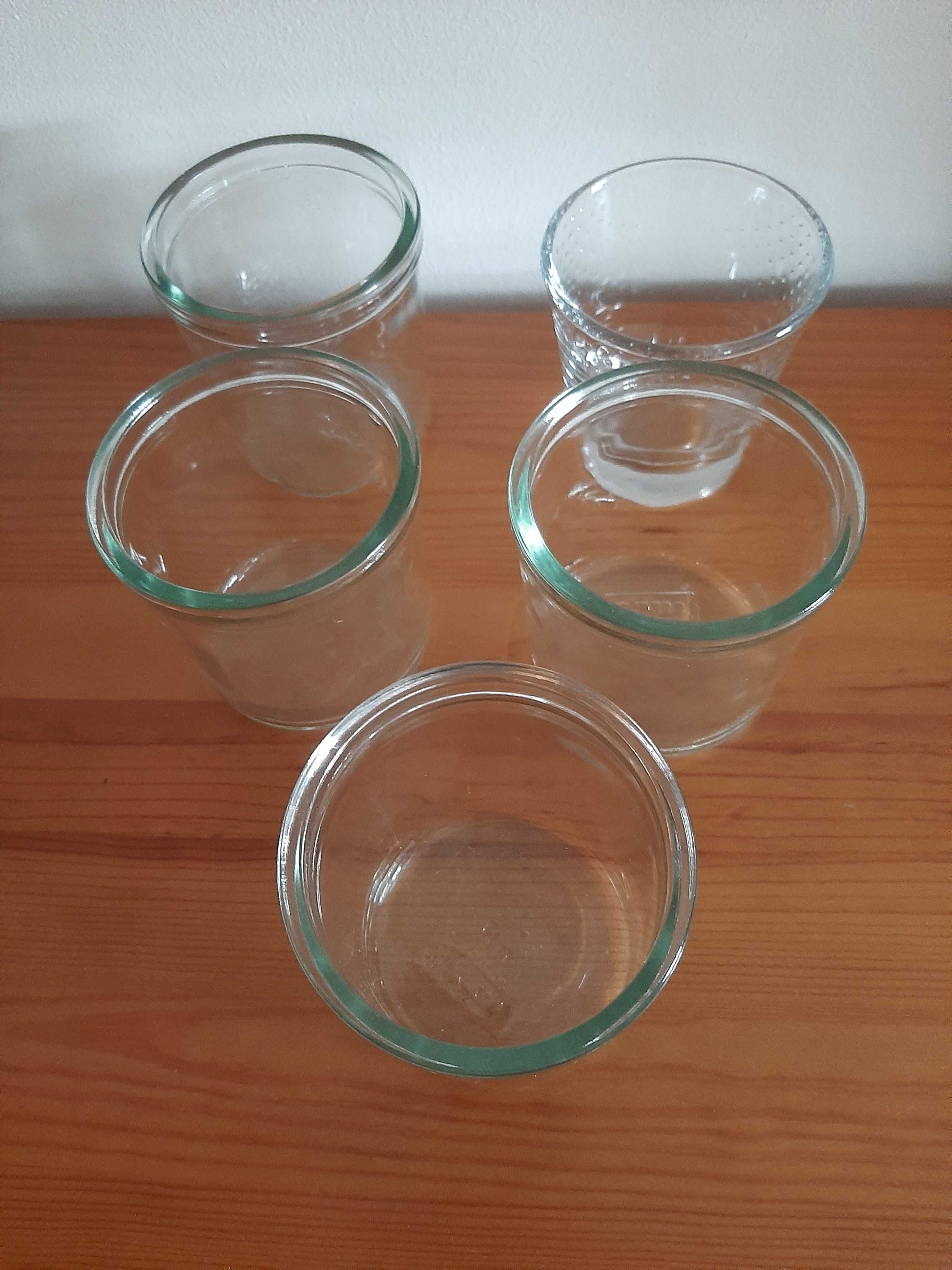 Frascos de vidro abertos para velas ou outras decorações