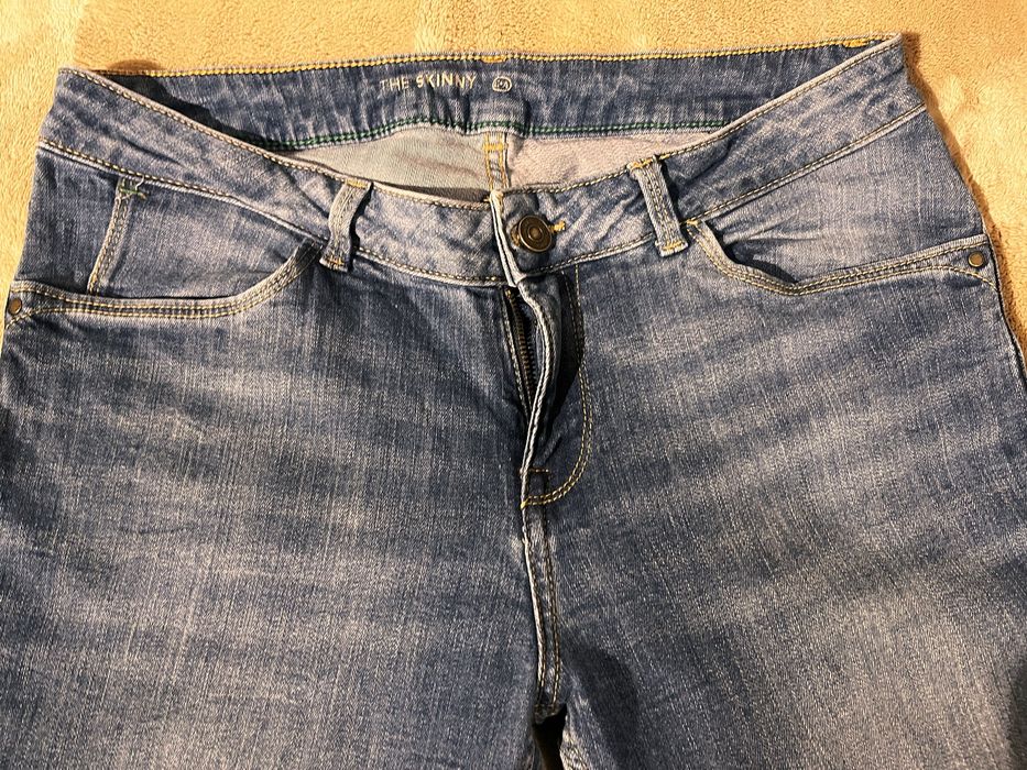 Calças C&A Skinny com elastano