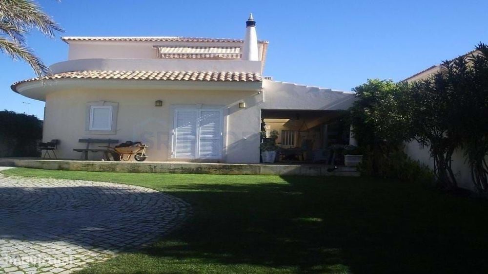 Moradia V4 com piscina - Almancil