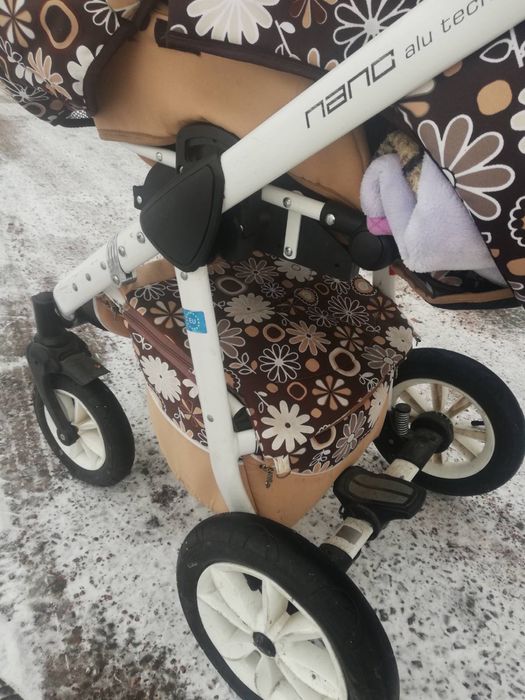 Дитяча коляска