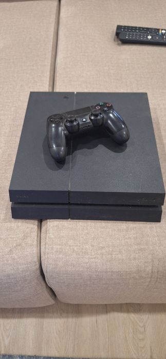 Ps4 + comando + 5 jogos