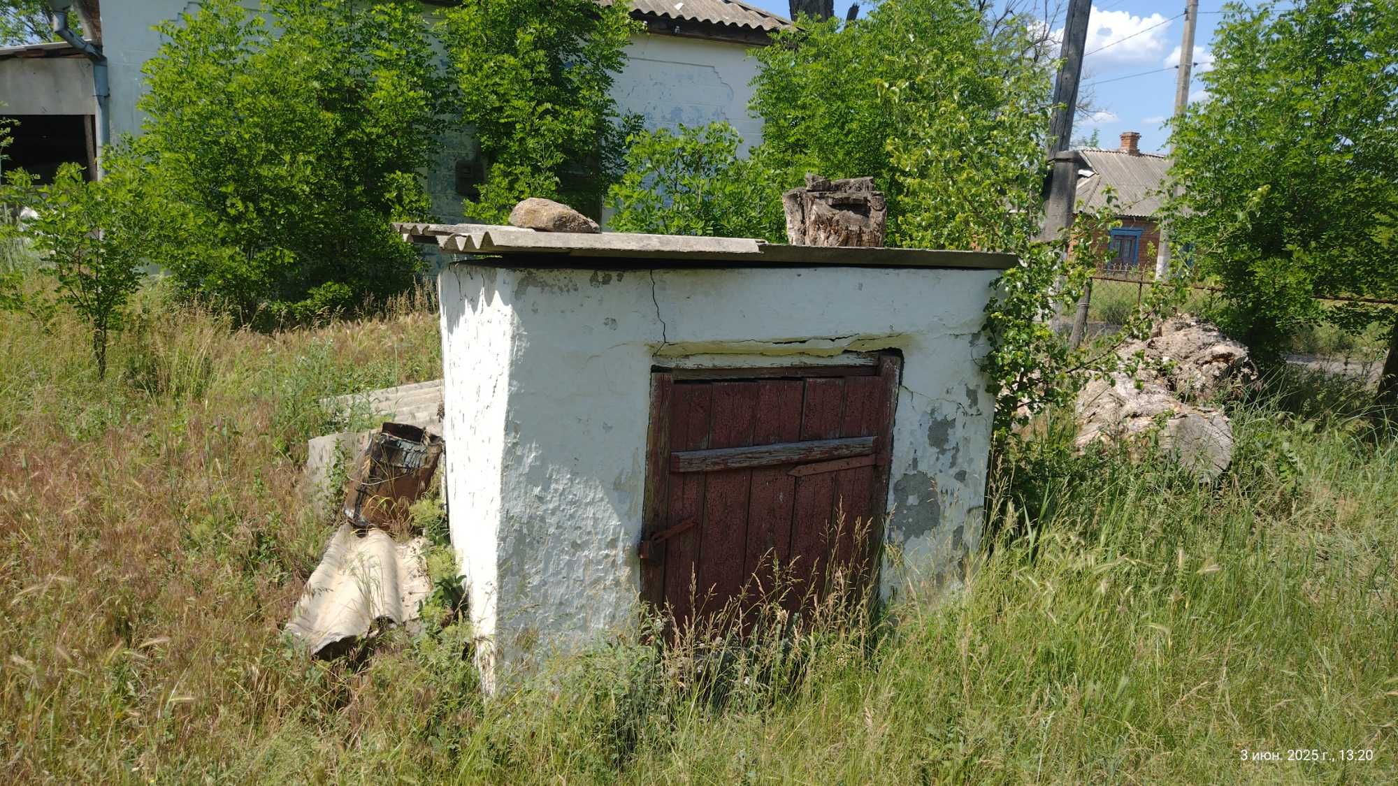 Продам земельну ділянку з житловим будинком, потребує рем.с. Соколівка