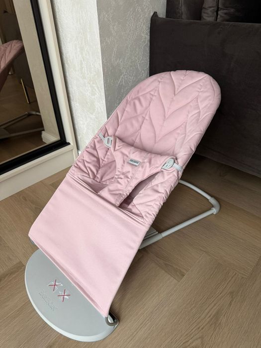 Продам шизлонг . Состояние идеал.